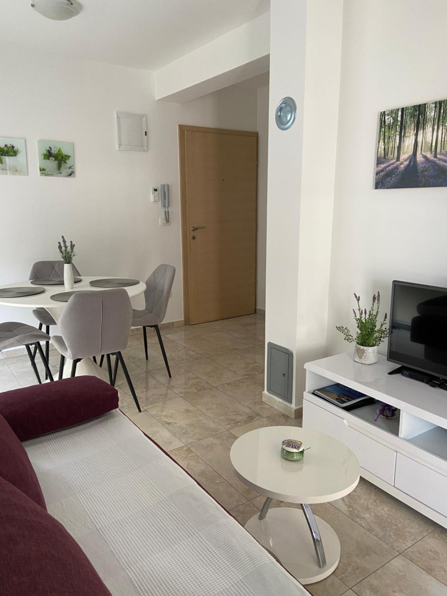 Apartmani Villa Adriatic Vir Dış mekan fotoğraf