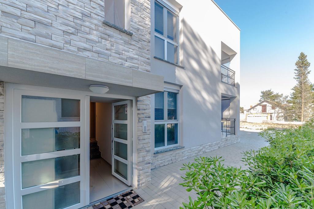 Apartmani Villa Adriatic Vir Dış mekan fotoğraf