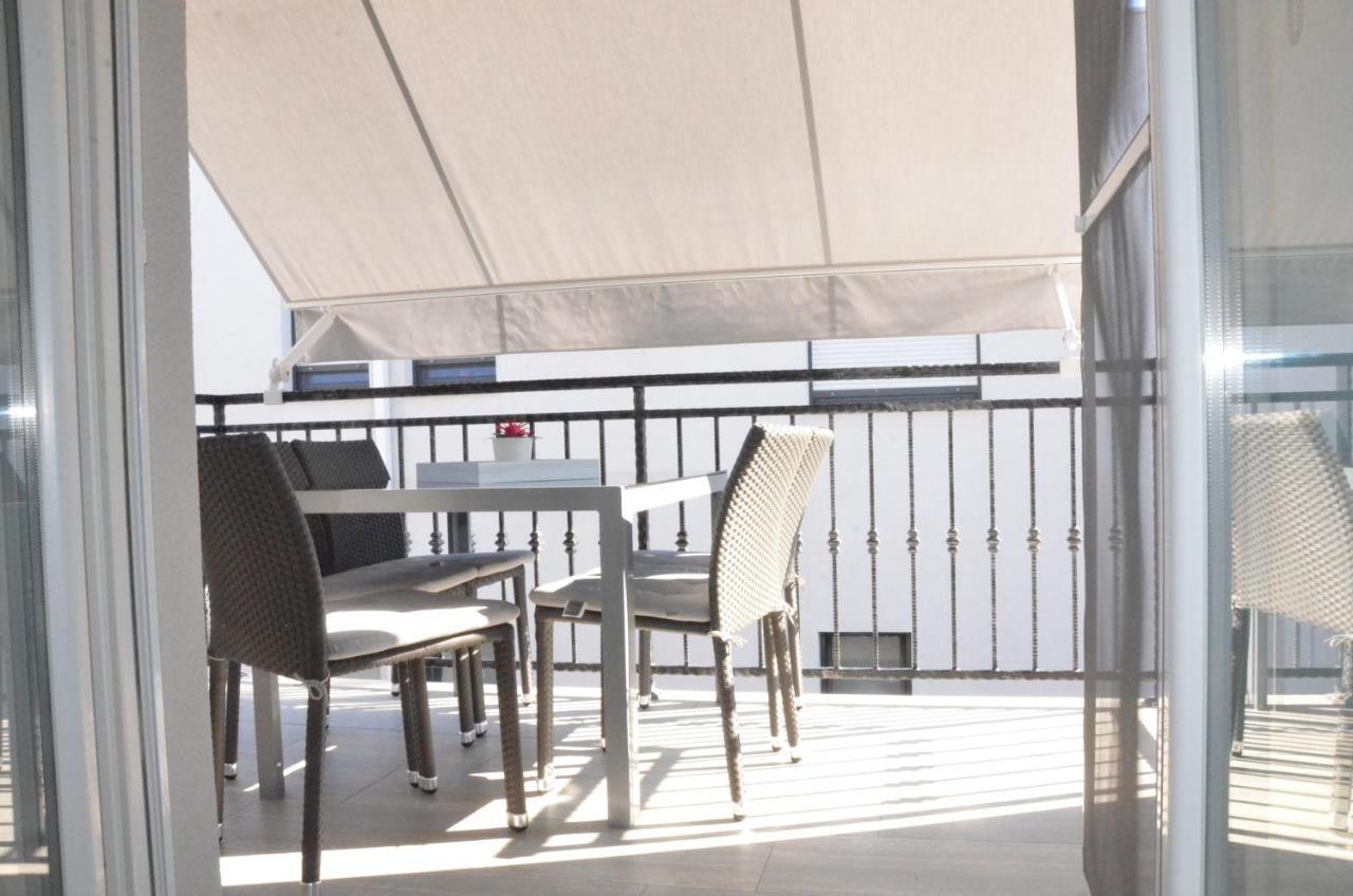 Apartmani Villa Adriatic Vir Dış mekan fotoğraf